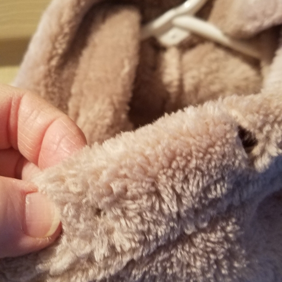 Plush fuzzy cowl neck sweater pouch pockets pink - Picture 6 of 7